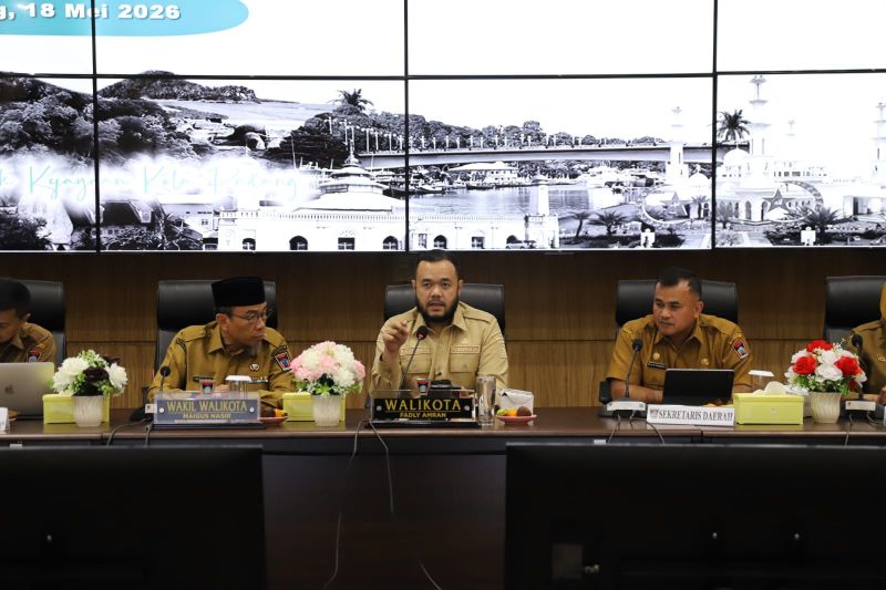 fadly-amran-minta-opd-tingkatkan-disiplin-dan-kolaborasi-pelayanan-publik