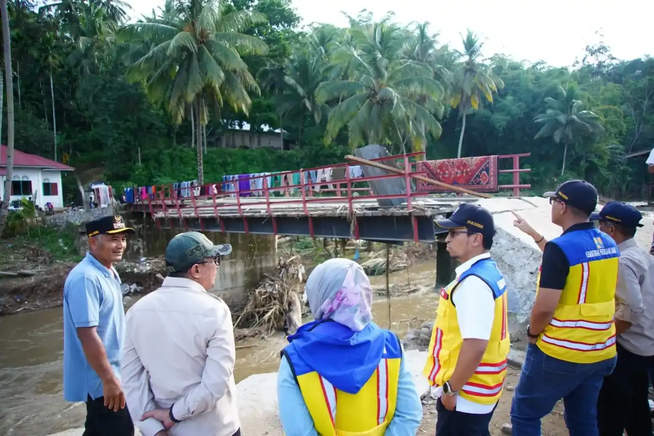 bupati-tanah-datar-tinjau-kerusakan-tujuh-jembatan-di-nagari-taluak
