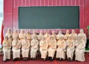 Pemkot Padang Lantik Pengurus Baru Dharma Wanita Persatuan