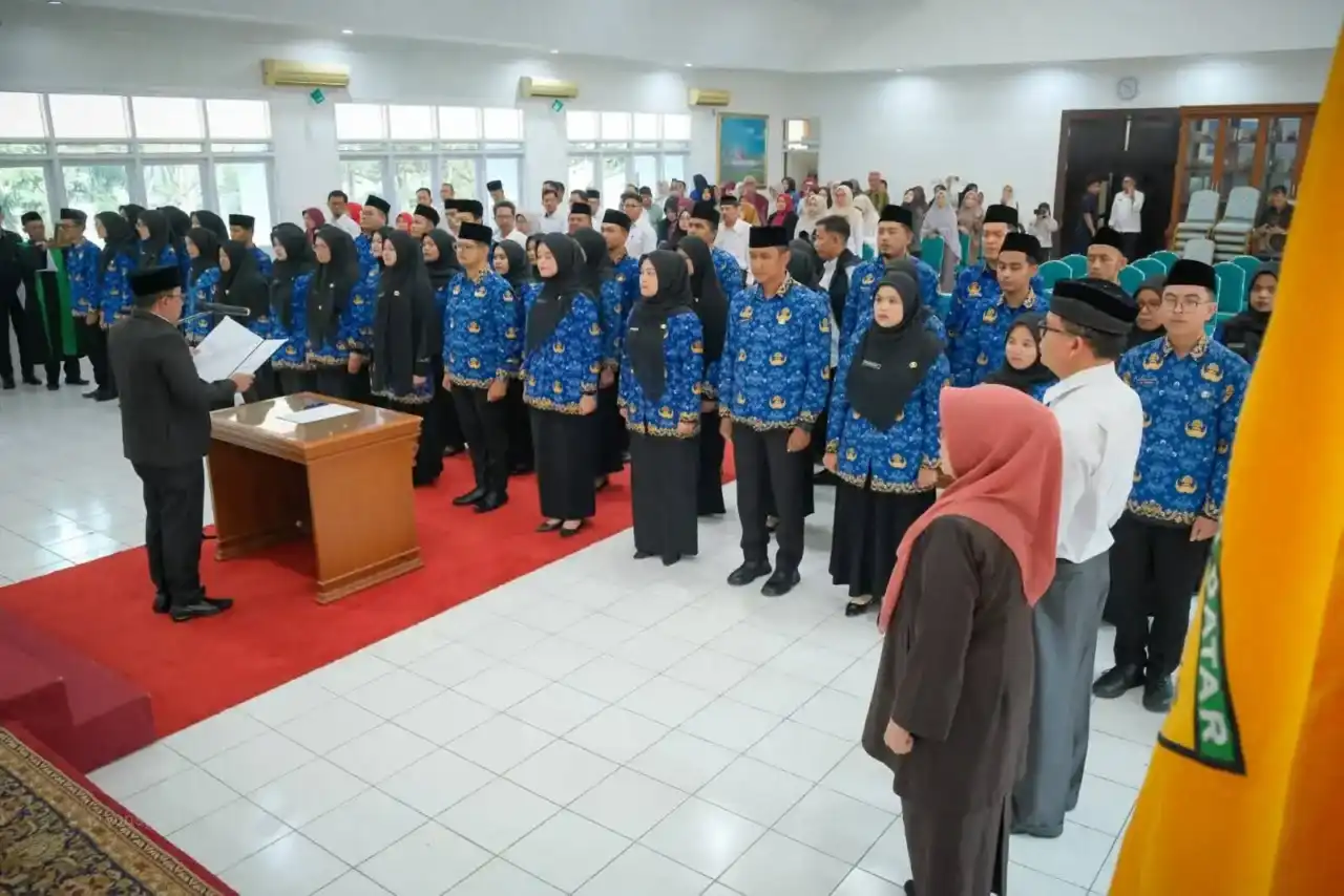bupati-tanah-datar-lantik-46-pns-formasi-2024