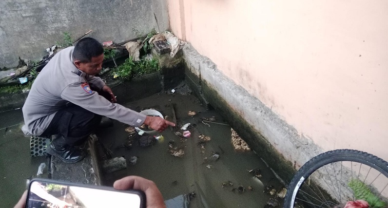 dua-warga-di-pasaman-barat-ditemukan-meninggal-di-kolam-penampungan-getah-karet