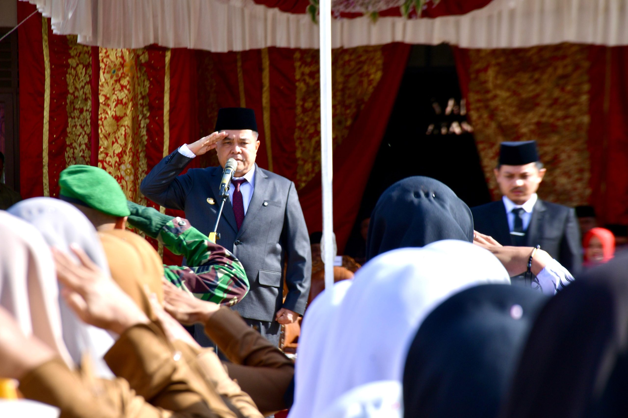 bupati-agam-pimpin-upacara-hut-kecamatan-malalak-ke-19,-ajak-warga-bangkit-dan-perkuat-kebersamaan
