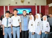 Pemerintah Kota Padang Lepas 60 Mahasiswa Studi ke China