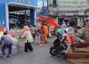 Satpol PP Padang Kembalikan Fungsi Trotoar Melalui Penertiban Rutin
