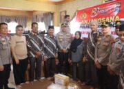 sambut-hari-bhayangkara-ke-80,-kapolres-sawahlunto-gelar-anjangsana-dan-serahkan-bingkisan-kepada-purnawirawan