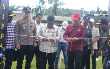 Bupati Agam Resmikan Lapangan H M Kasmir Sekaligus Buka Turnamen Sepak Bola