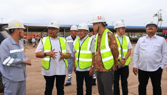 Wamenaker Mendesak Perusahaan Percepat Transfer Keahlian kepada Pekerja Lokal Morowali