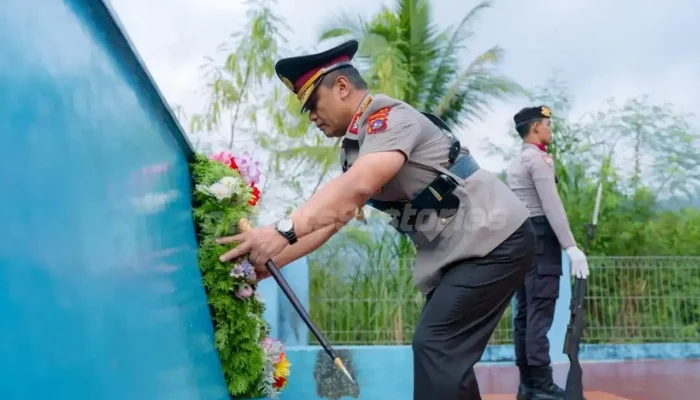 Kapolda Sumbar Pimpin Ziarah dan Tabur Bunga Peringati Hari Bhayangkara 80