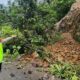 polda-sumbar-tutup-total-jalur-lembah-anai-akibat-longsor