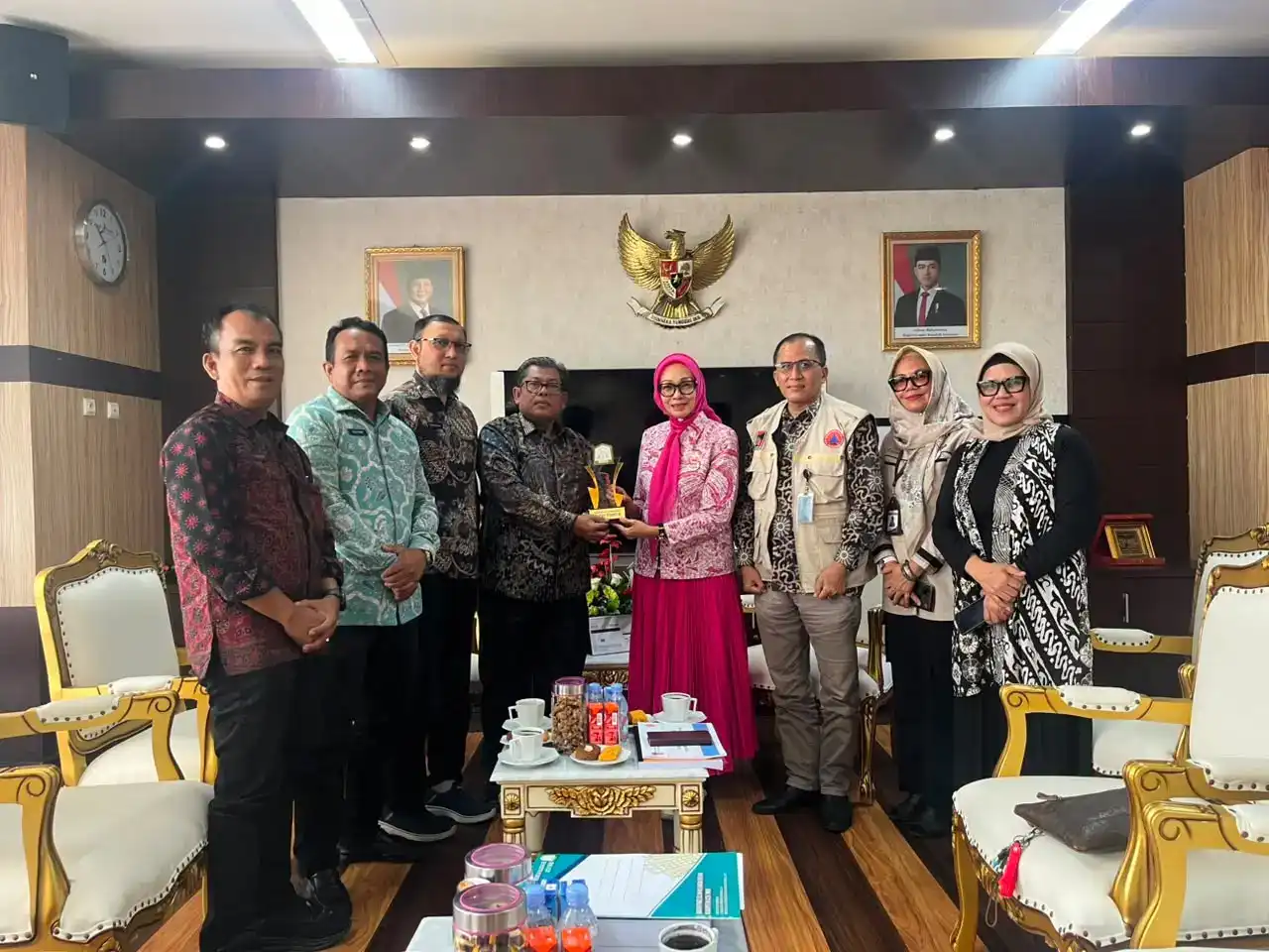 pemko-padang-salurkan-bantuan-rp-5-miliar-untuk-korban-bencana-aceh