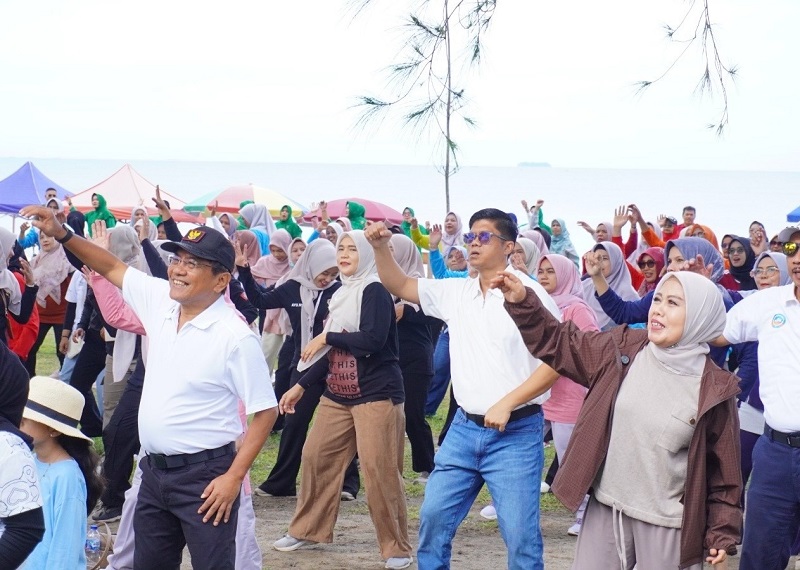dwp-bikin-semarak-kampung -nelayan-di-pesisir-katapiang