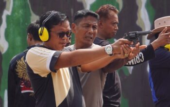 Polres Dharmasraya Pererat Sinergi Lewat Latihan Menembak HUT Bhayangkara ke-80