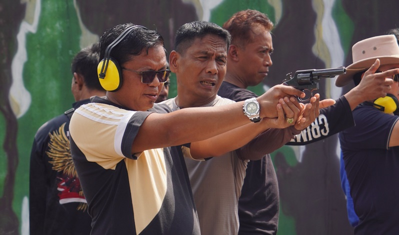 desingan-peluru-di-hut-bhayangkara-ke-80