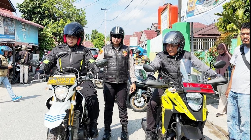 bupati-jka-monitor-pilwana-serentak-dengan-sepeda-motor