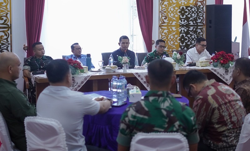bupati-solok-dan-tanah-datar-sepakati-dukungan-lahan-untuk-pembangunan-batalyon-tp-951