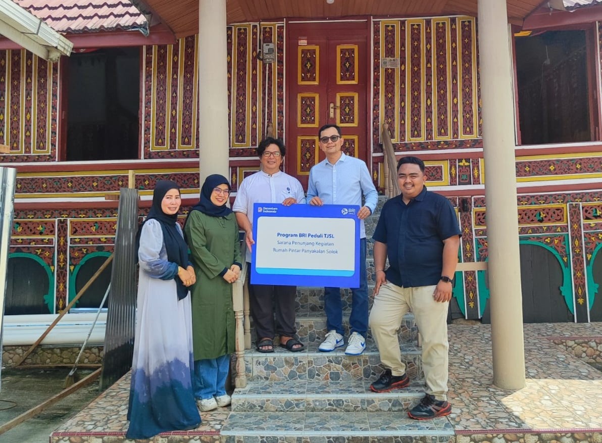bri-region-3-padang-salurkan-csr-bri-peduli-untuk-rumah-pintar-panyakalan-solok