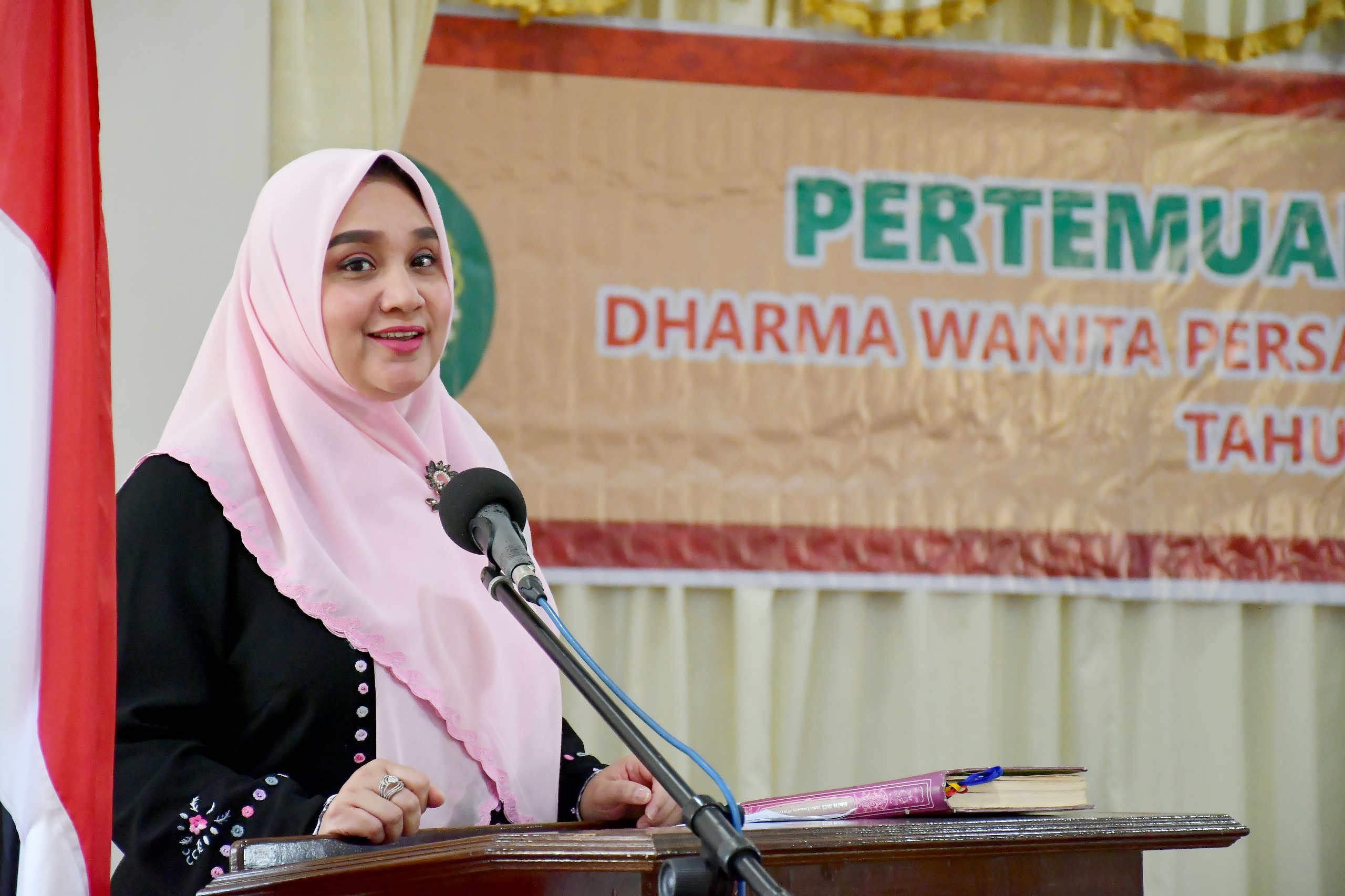 wakil-penasehat-dwp-agam:-perempuan-cerdas-kunci-lahirnya-generasi-berkualitas
