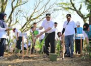 peringati-hari-lingkungan-hidup,-sumbar-tanam-1.000-pohon-di-hutan-kota-malvinas