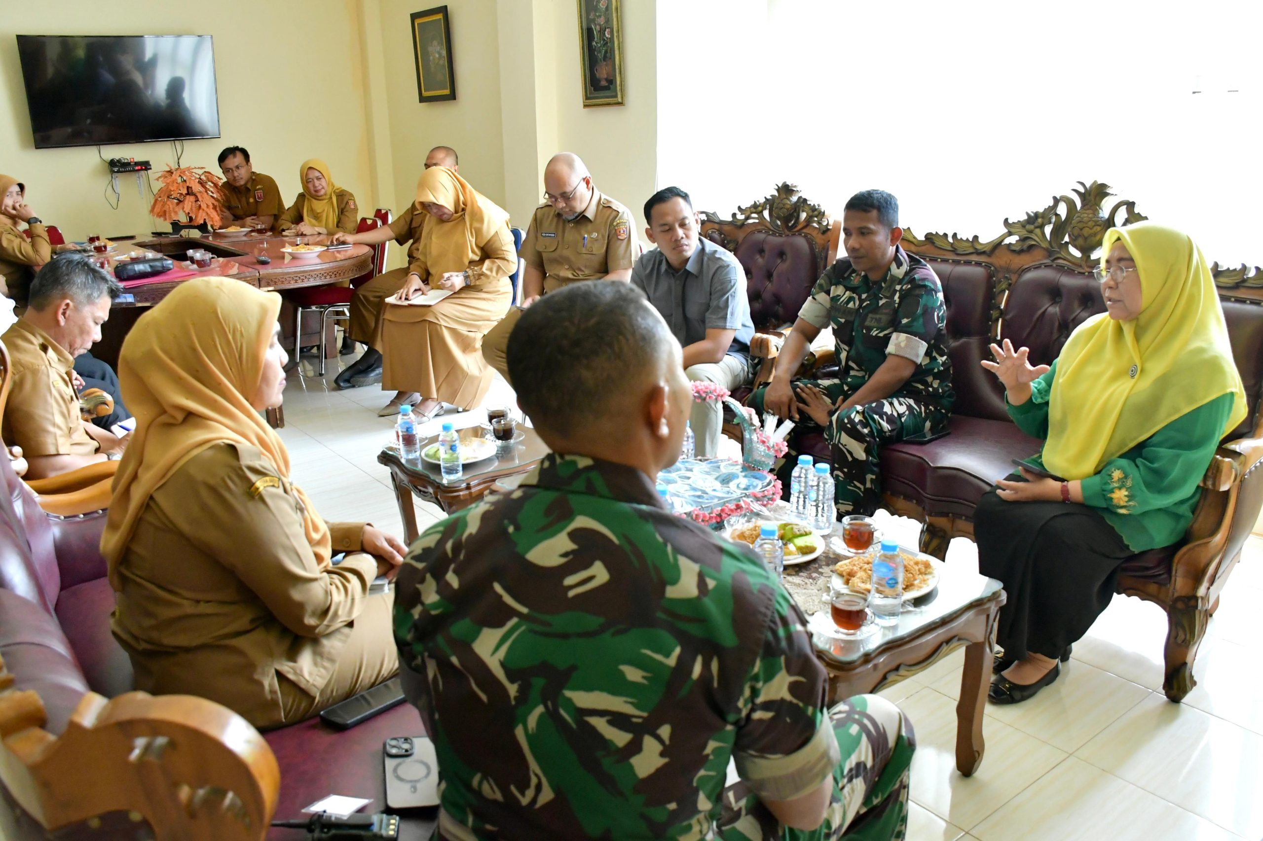 ketua-forikan-agam-dan-yonif-tp/897-singgalang-bahas-ketahanan-pangan-daerah