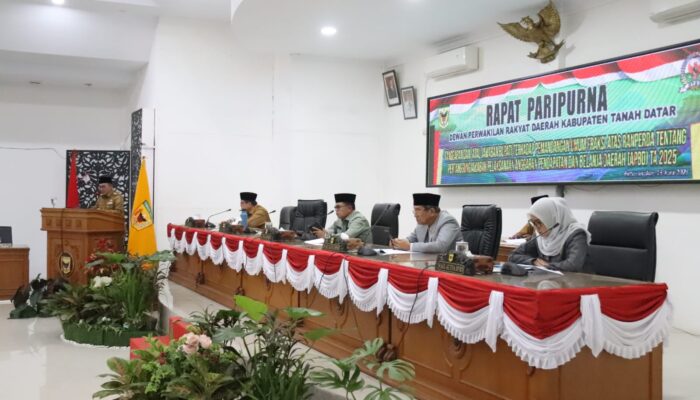 Bupati Eka Putra Jawab Catatan Kritis Fraksi DPRD Terkait APBD 2025