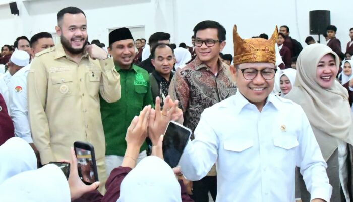 Muhaimin Iskandar Lepas Ribuan Mahasiswa KKN UIN-IB untuk Membangun Negeri