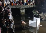 prosesi-maambiak-tanah-awali-pesta-pesona-budaya-hoyak-tabuik-piaman-2026