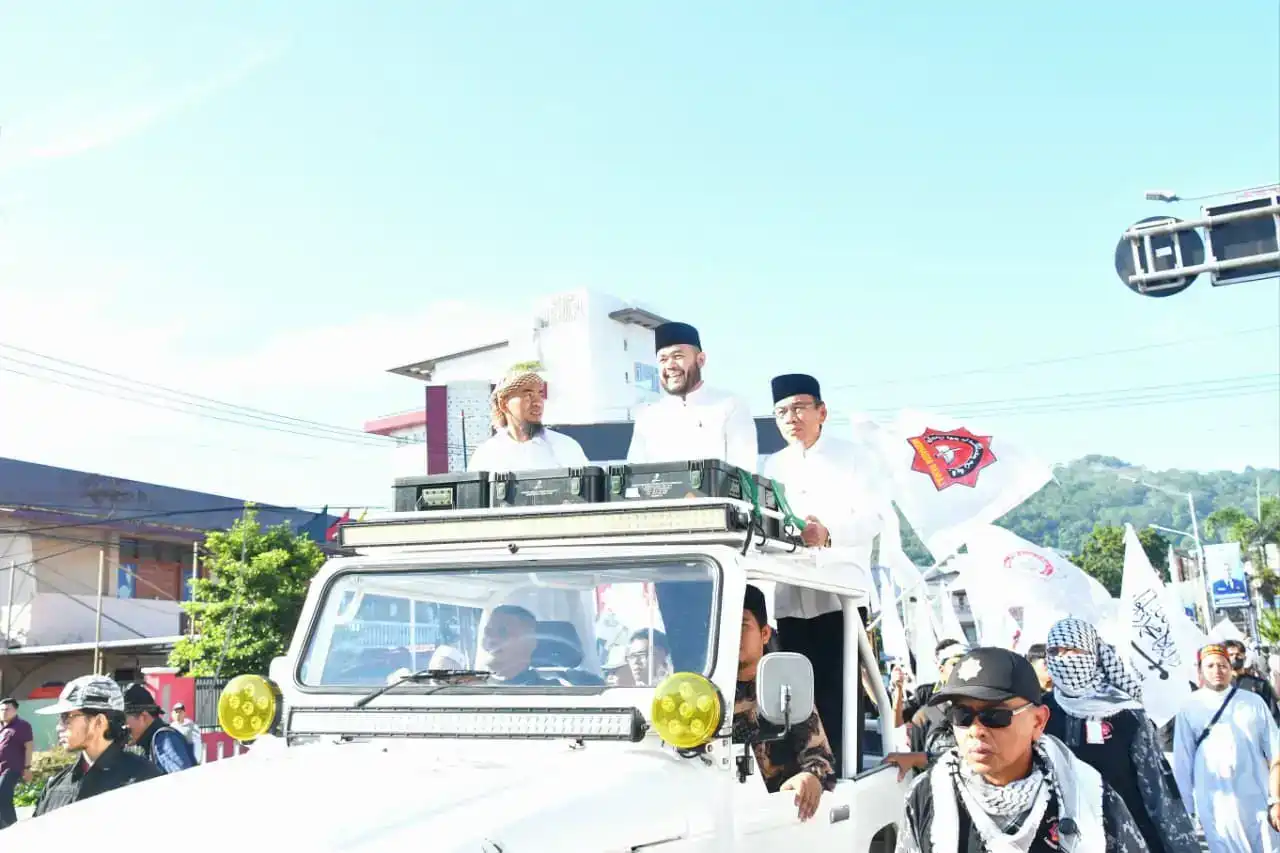 ribuan-peserta-ikuti-parade-tauhid-sambut-tahun-baru-islam-di-padang