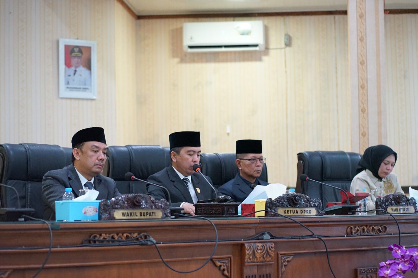 dprd-agam-bedah-pertanggungjawaban-apbd-2025,-fraksi-menyampaikan-catatan-melalui-pandangan-umum