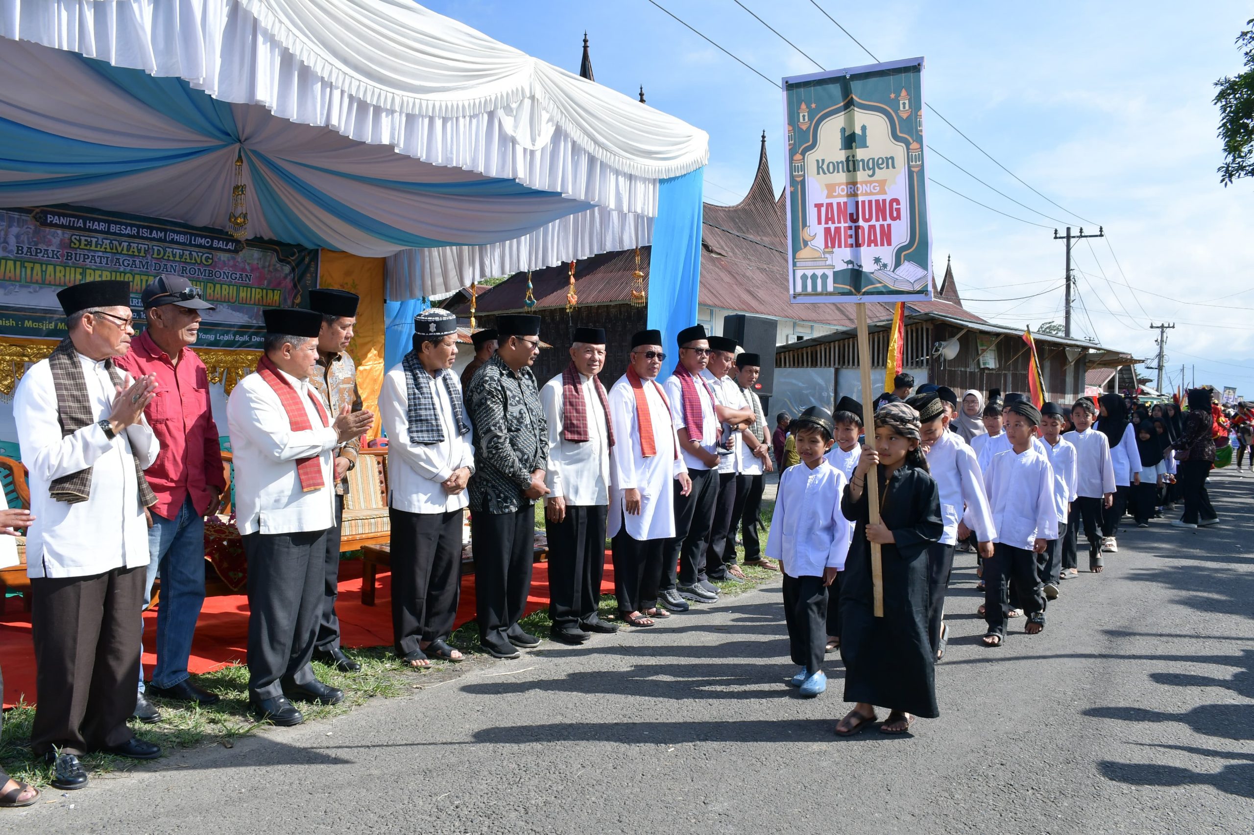 bupati-agam-ajak-masyarakat-jadikan-tahun-baru-islam-momentum-hijrah-dan-bangkitkan-kembali-nilai-nilai-surau