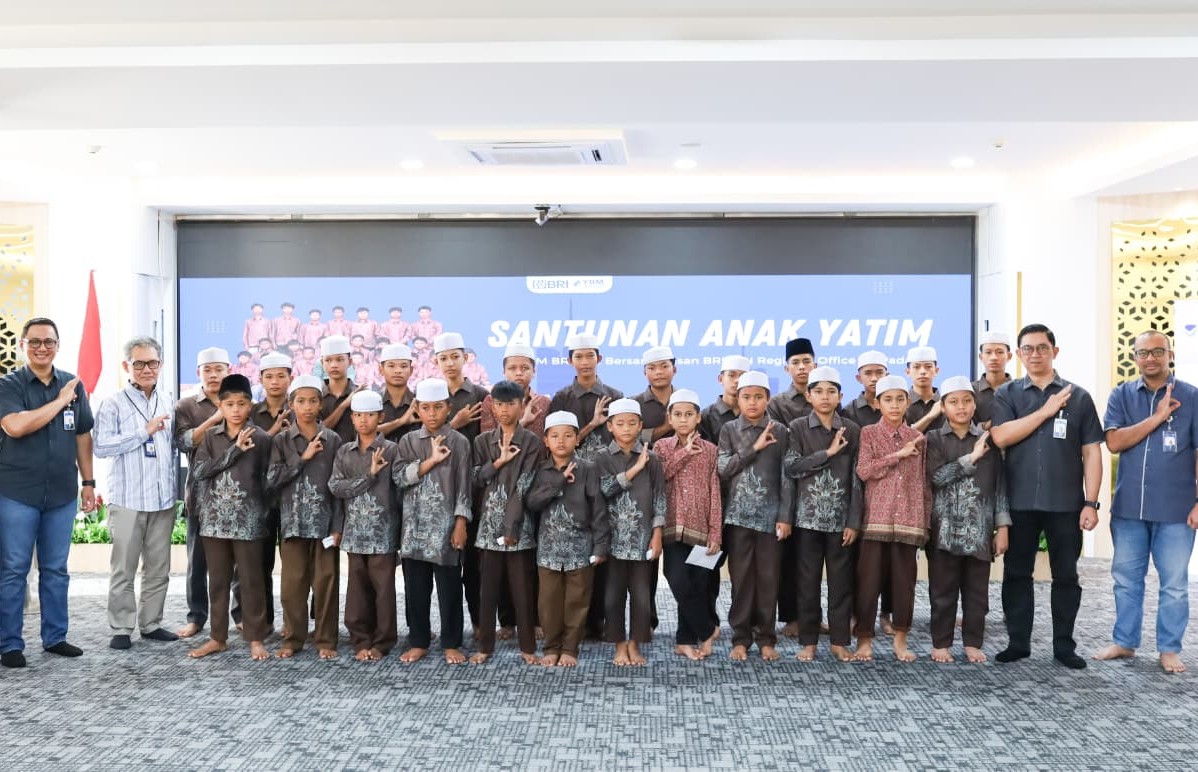 bri-region-3-padang-salurkan-santunan-anak-yatim,-wujudkan-kepedulian-sosial