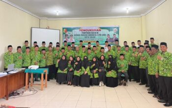 Ganefri Lantik Pengurus DMI Solok, Dorong Masjid Jadi Pusat Pembinaan Pemuda