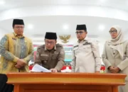 8-fraksi-dprd-tanah-datar-setujui-laporan-pertanggungjawaban-apbd-2025