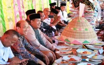 Pemko Pariaman Gelar Tradisi Makan Bajamba Rayakan Hari Jadi ke-24