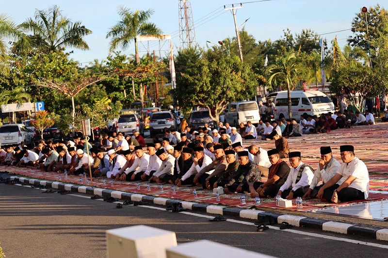 shalawat,-zikir,-dan-doa-bersama-warnai-hut-ke-24-kota-pariaman