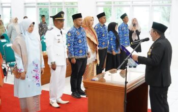 Bupati Eka Putra Lantik 12 Pejabat Baru Demi Tingkatkan Pelayanan Publik
