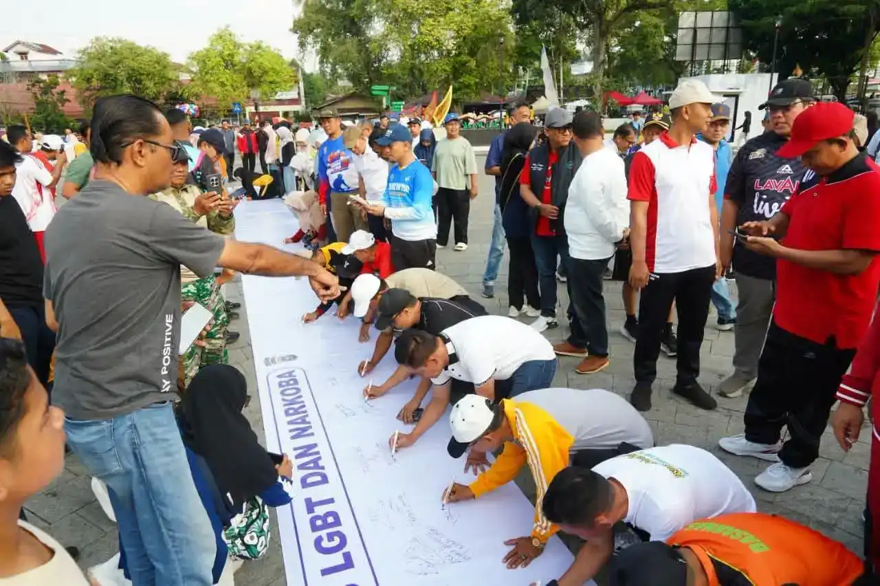 pemkab-tanah-datar-deklarasi-tolak-lgbt-dan-narkoba