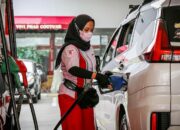 kendaraan-masih-mengular-di-spbu-sumbar,-pertamina-klaim-pasokan-bbm-tetap-aman