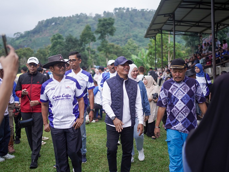 bupati-solok-buka-turnamen-sepakbola-antarklub-se-sumbar
