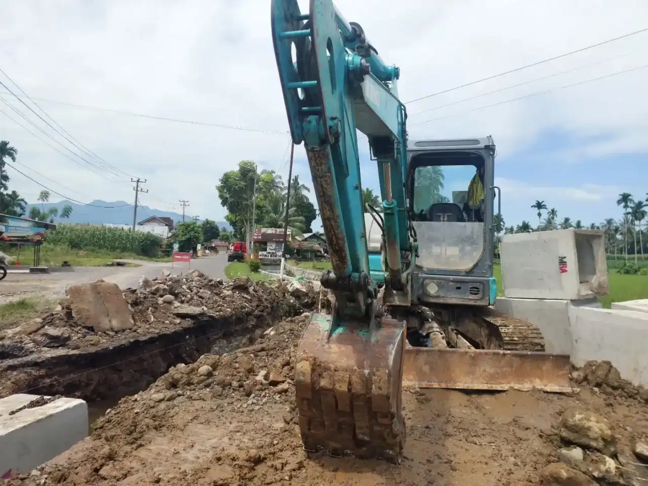 gerak-cepat-dinas-putr-agam-perbaiki-infrastruktur-jalan-tuanku-imam-bonjol