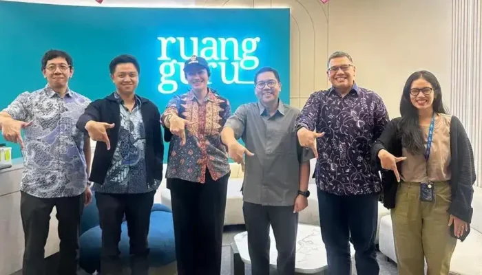 Bupati Dharmasraya Evaluasi Program Pendidikan Bersama Ruangguru Tingkatkan Kualitas Siswa
