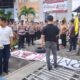 pagar-kejaksaan-tinggi-sumbar-dijebol-pendemo