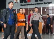 tuntaskan-kasus-gratifikasi-rp30-miliar,-kpk-tahan-mantan-sekjen-mpr-ri