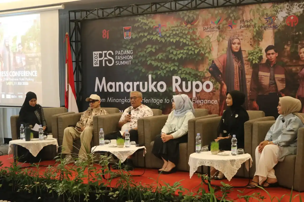 perkuat-ekonomi-kreatif,-pemko-padang-gelar-padang-fashion-summit-2026
