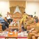 mahyeldi-sambut-menteri-lingkungan-hidup-di-sumbar,-bahas-perdagangan-karbon-dan-pengelolaan-sampah