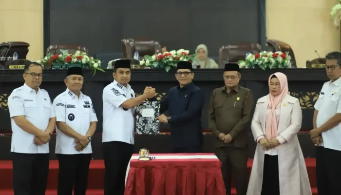 DPRD dan Pemko Solok Resmi Sahkan Ranperda Pertanggungjawaban APBD 2025