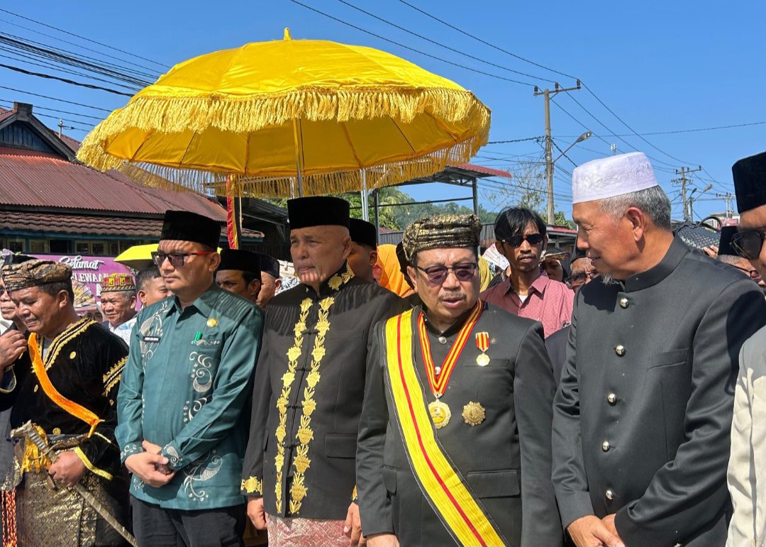 pemprov-sumbar-dorong-peran-niniak-mamak-bentengi-generasi-muda-dari-pengaruh-negatif