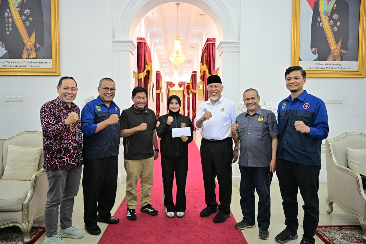 gubernur-mahyeldi-pastikan-pembinaan-atlet-sumbar-tetap-berjalan-meski-bantuan-pusat-dihentikan