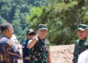 dorong-peningkatan-kualitas-jalan,-tim-wasev-mabes-tni-ad-tinjau-tmmd-ke-129-di-buluh-kasok