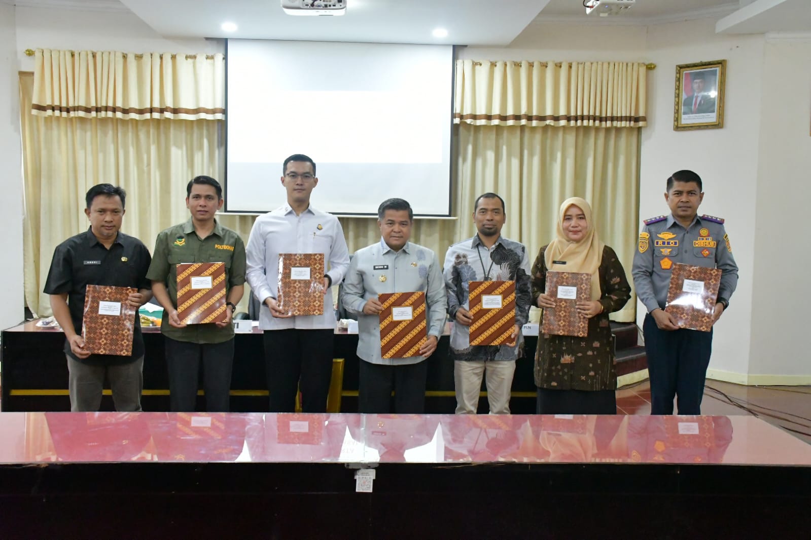 pemkab.agam-perkuat-pelayanan-publik,-jalin-kerjasama-strategis-dengan-kejaksaan,-pln-dan-poteknas