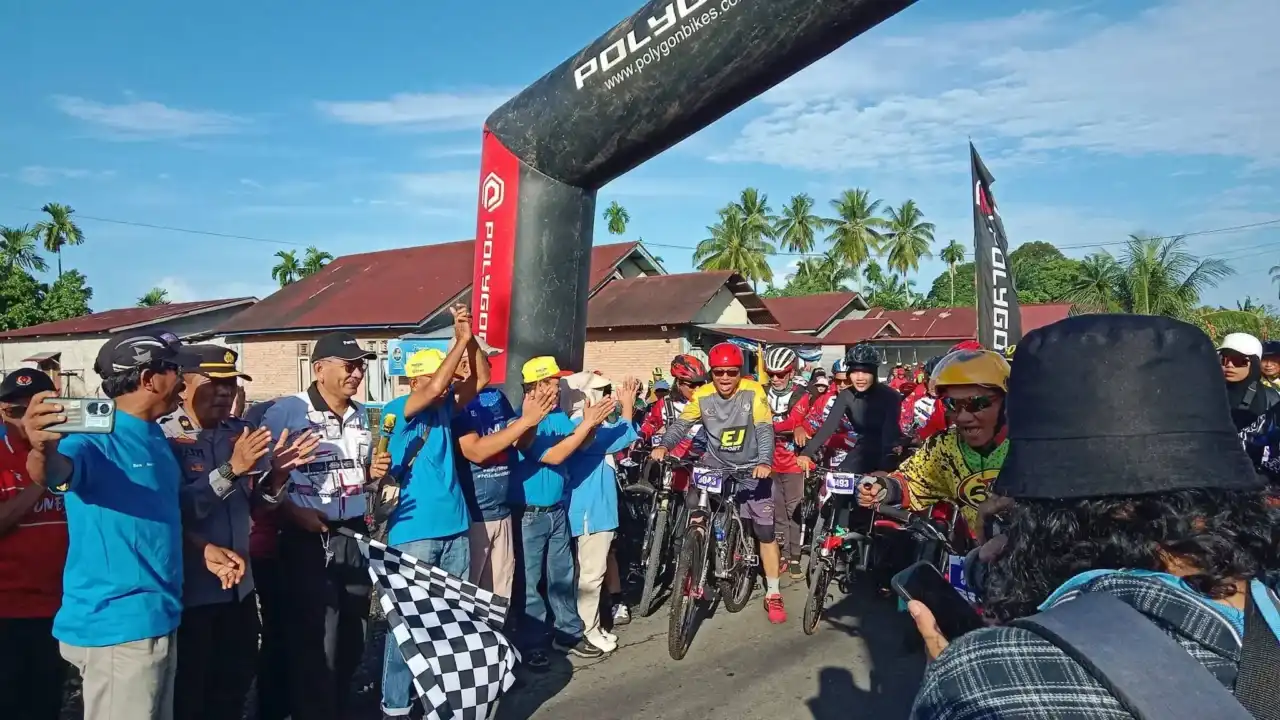 pemkab-pasbar-tetapkan-gowes-sarumpun-sakato-jadi-agenda-tahunan